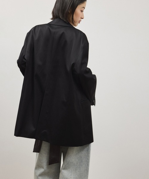 ADAM ET ROPE'（アダムエロペ）の「シルキーリラックスジャケット（テーラードジャケット・レディース・ベージュ/ブラック・38/36）」の15枚目の写真