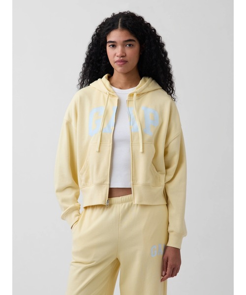 GAP(ギャップ)の「オーバーサイズ GAPロゴ フレンチテリー ジップアップパーカー(パーカー・レディース・ブラック/オフホワイト/グレー/イエロー/ピンク/ブルー・XS/S/M/L/XL/XXS)」の5枚目の写真