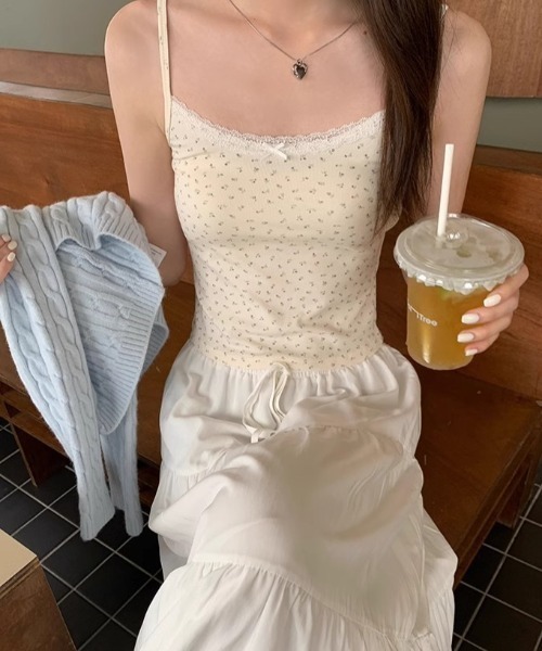 yuue' ( wear )(ユーイ)の「カップ付きレースリボンキャミソール 無地/花柄/ドット柄(キャミソール・レディース・その他1/その他2/ホワイト/ライトグレー/ホワイト系その他/ブラック/アイボリー/グレー・FREE)」の15枚目の写真