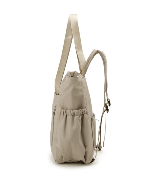 SHOO・LA・RUE（シューラルー）の「【撥水/2WAY/キャリーオン】トートにもなる スクエアリュック（バックパック/リュック・レディース・ナチュラル/カーキ/ブラック・00）」の12枚目の写真