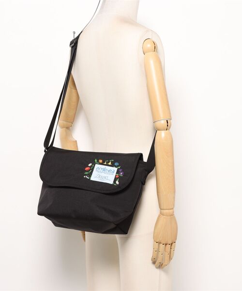 Manhattan Portage（マンハッタンポーテージ）の「NYLON MESSENGER BAG JR (SM) BP W/DIV MGNT 500D CORDURA DPL（メッセンジャーバッグ・レディース・ブラック・SMALL）」の21枚目の写真