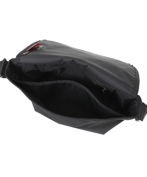 Manhattan Portage（マンハッタンポーテージ）の「NYLON MESSENGER BAG JR (SM) BP W/DIV MGNT 500D CORDURA DPL（メッセンジャーバッグ・レディース・ブラック・SMALL）」の9枚目の写真