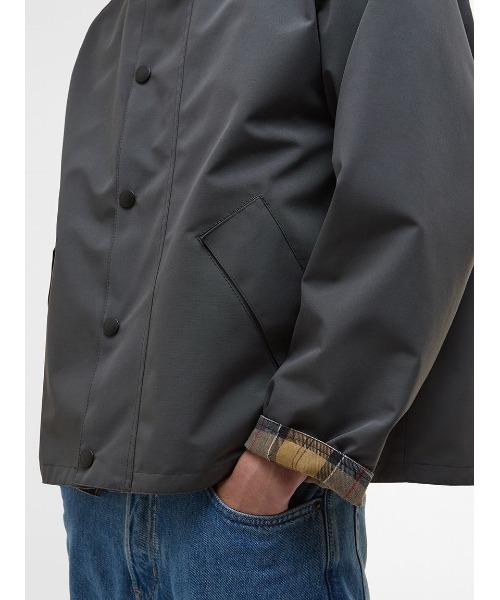 Barbour(バブアー)の「【TRANSPORT / トランスポート】リバーシブル ショートレングスブルゾン(その他アウター・メンズ・ダークグレー/グリーン・36/38/34/40)」の18枚目の写真
