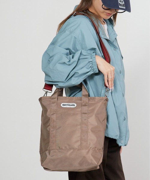 OUTDOOR PRODUCTS(アウトドアプロダクツ)の「OUTDOOR PRODUCTS/アウトドアプロダクツ Stripe Tape 2WAY TOTE 2WAYトートバッグ 秋 秋服 2026年秋冬(トートバッグ・レディース・ブラック/ブラウン/グレー・FREE)」の6枚目の写真