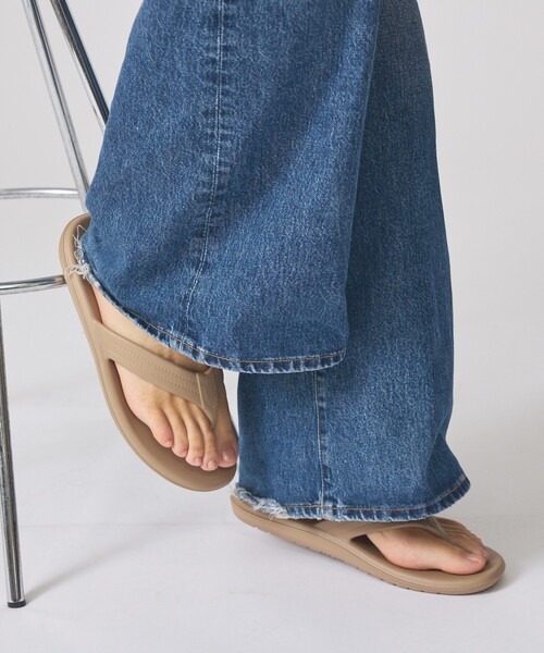 ISLAND SLIPPER(アイランドスリッパ)の「【ISLAND SLIPPER / アイランド・スリッパ】EVA トングサンダル / ビーチサンダル(サンダル・レディース・グレイッシュベージュ/シルバー/ブラック・7/6/5)」の5枚目の写真