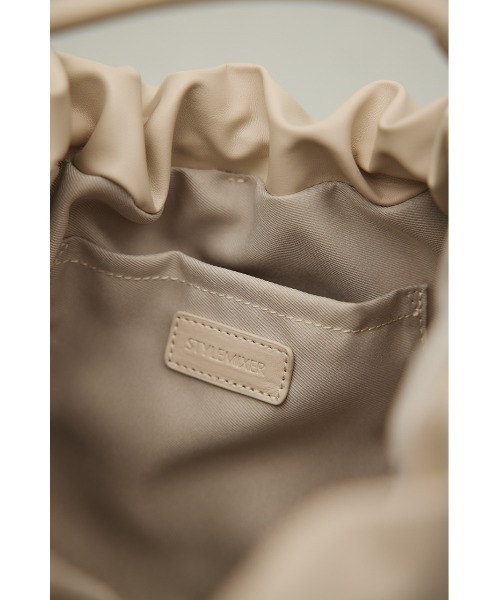 STYLEMIXER（スタイルミキサー）の「2WAYフラッフィーバッグ（ハンドバッグ・レディース・ブラック/ライトベージュ/シルバー・FREE）」の17枚目の写真