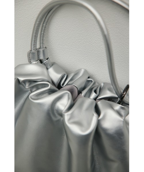 STYLEMIXER（スタイルミキサー）の「2WAYフラッフィーバッグ（ハンドバッグ・レディース・ブラック/ライトベージュ/シルバー・FREE）」の21枚目の写真