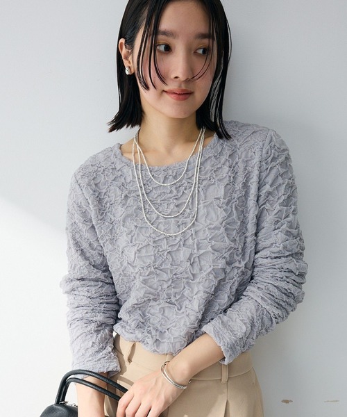 Green Parks(グリーンパークス)の「表面感ポコポコプルオーバー(Tシャツ/カットソー・レディース・ブラック/サックスブルー/ホワイト系その他2/ライトグレー・FREE)」の1枚目の写真