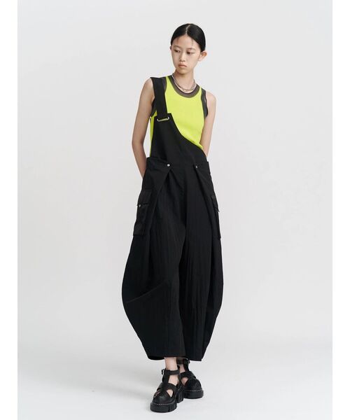 UN3D.(アンスリード)の「ONE SHOULDER COCOON AIO / ワンショルダーコクーンオールインワン(つなぎ/オールインワン・レディース・カーキ/ブラック・38/36)」の1枚目の写真