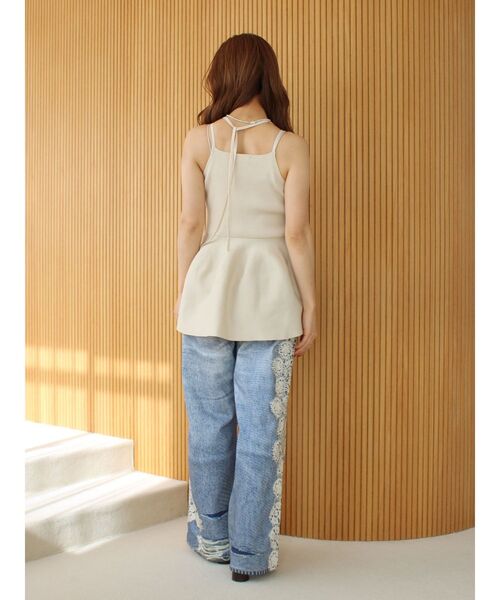 Ungrid（アングリッド）の「ペプラムデザインニットキャミ（キャミソール・レディース・レッド/アイボリー/チャコールグレー・FREE）」の9枚目の写真