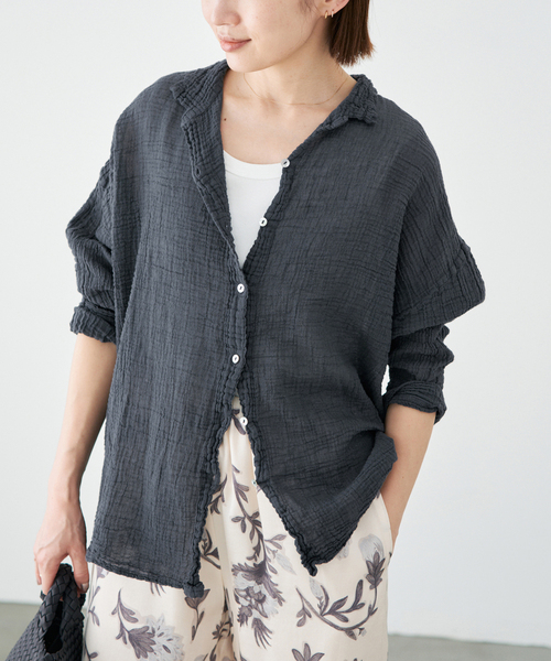 IENA エステルトロクルーネックブラウス　ナチュラル IENA（イエナ）の「エステルトロクルーネックブラウス◇（シャツ