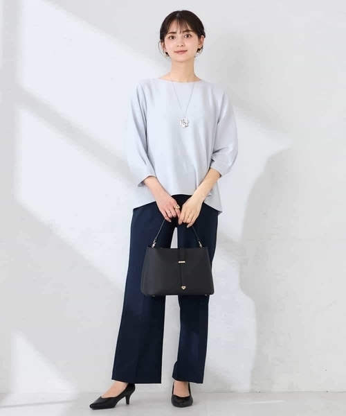 a.v.v(アーヴェヴェ)の「光沢リップル七分袖カットソー(Tシャツ/カットソー・レディース・グレー系その他/ネイビー/ダークインディゴブルー・40/36/38)」の6枚目の写真