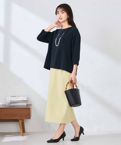 a.v.v(アーヴェヴェ)の「光沢リップル七分袖カットソー(Tシャツ/カットソー・レディース・グレー系その他/ネイビー/ダークインディゴブルー・40/36/38)」の13枚目の写真
