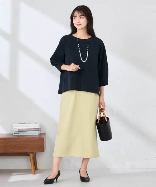 a.v.v(アーヴェヴェ)の「光沢リップル七分袖カットソー(Tシャツ/カットソー・レディース・グレー系その他/ネイビー/ダークインディゴブルー・40/36/38)」の14枚目の写真