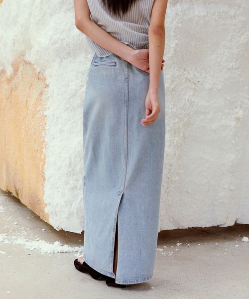 LOW CLASSIC(ロウ クラシック)の「Belted High-waist denim skirt(デニムスカート・レディース・グレー/ライトブルー・S/M)」の3枚目の写真