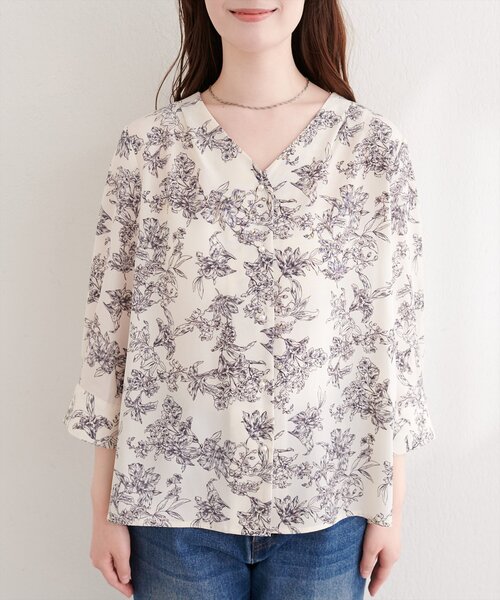 natural couture（ナチュラルクチュール）の「パール釦Vネック７分袖ブラウス（シャツ/ブラウス・レディース・サックスブルー/グレイッシュベージュ/アイボリー/その他2/その他1/チャコールグレー・FREE）」の11枚目の写真