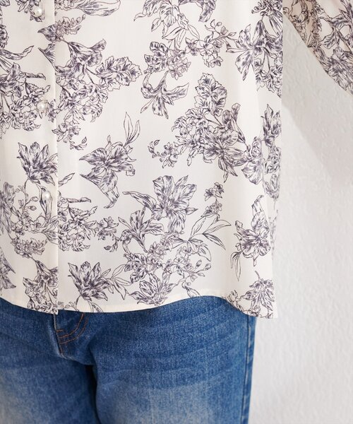 natural couture（ナチュラルクチュール）の「パール釦Vネック７分袖ブラウス（シャツ/ブラウス・レディース・サックスブルー/グレイッシュベージュ/アイボリー/その他2/その他1/チャコールグレー・FREE）」の17枚目の写真