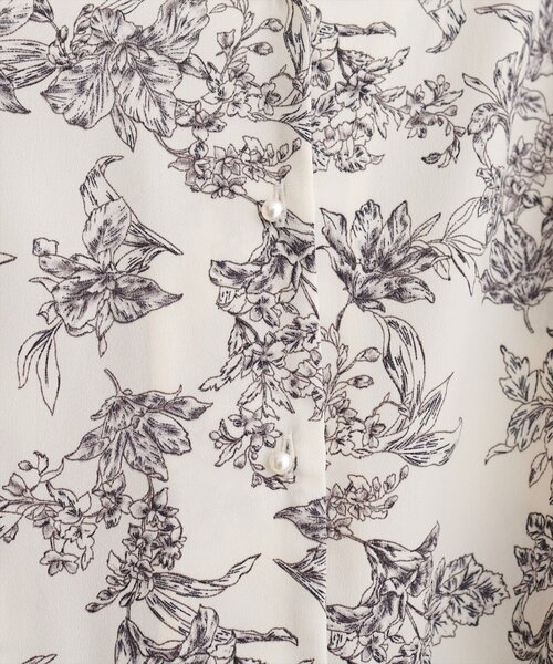 natural couture（ナチュラルクチュール）の「パール釦Vネック７分袖ブラウス（シャツ/ブラウス・レディース・サックスブルー/グレイッシュベージュ/アイボリー/その他2/その他1/チャコールグレー・FREE）」の18枚目の写真