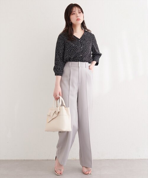 natural couture（ナチュラルクチュール）の「パール釦Vネック７分袖ブラウス（シャツ/ブラウス・レディース・サックスブルー/グレイッシュベージュ/アイボリー/その他2/その他1/チャコールグレー・FREE）」の22枚目の写真