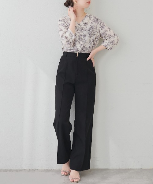 natural couture(ナチュラルクチュール)の「パール釦Vネック7分袖ブラウス(シャツ/ブラウス・レディース・サックスブルー/グレイッシュベージュ/アイボリー/その他2/その他1/チャコールグレー・FREE)」の10枚目の写真