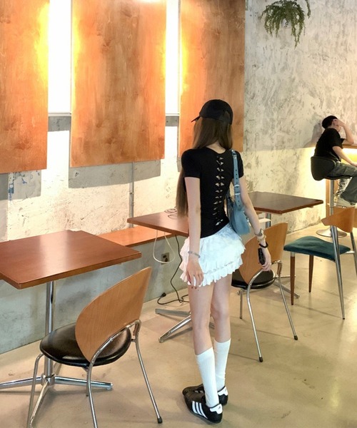 c.u.l(シーユーエル)の「シンプル カットアウトデザイン ラインカット 半袖Tシャツ culw916(Tシャツ/カットソー・レディース・ホワイト/ブラック/グレー・M/L)」の6枚目の写真
