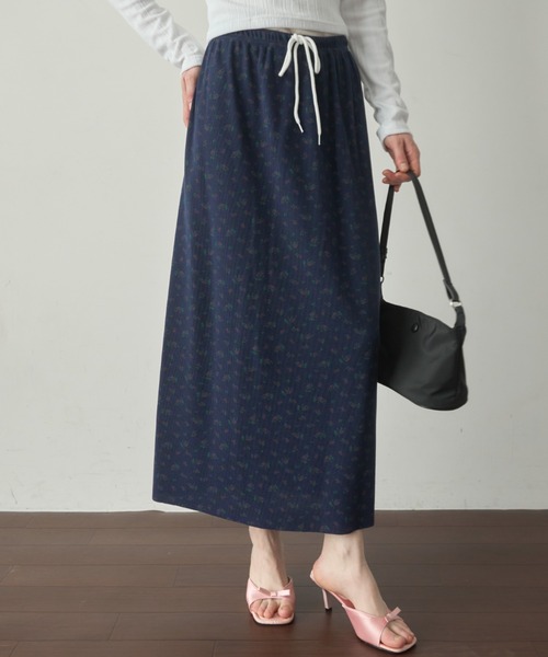 Birthday room(バースデイルーム)の「小花柄サーマルロングスカート/Small floral print thermal long skirt(スカート・レディース・アイボリー/ネイビー・FREE)」の20枚目の写真