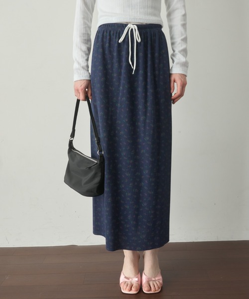 Birthday room(バースデイルーム)の「小花柄サーマルロングスカート/Small floral print thermal long skirt(スカート・レディース・アイボリー/ネイビー・FREE)」の21枚目の写真