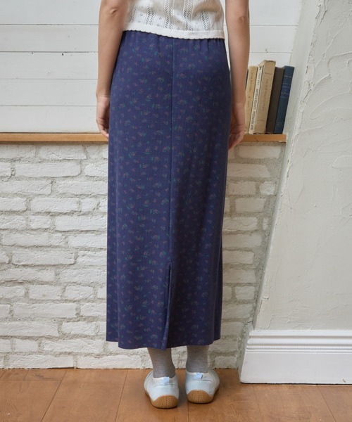 Birthday room(バースデイルーム)の「小花柄サーマルロングスカート/Small floral print thermal long skirt(スカート・レディース・アイボリー/ネイビー・FREE)」の5枚目の写真