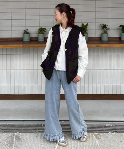DONOBAN(ドノバン)の「フリルヘムデニム(その他パンツ・レディース・ブルー・ロング丈/ミディアム丈/ショート丈)」の4枚目の写真