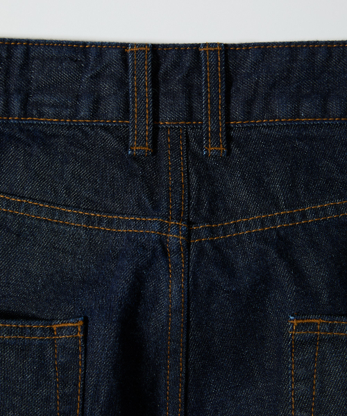 HORLISUN(ホーリーサン)の「Nileblue Wide Pleats Denim Pants Dark Navy(デニムパンツ・メンズ・その他・SMALL/MEDIUM/LARGE)」の6枚目の写真