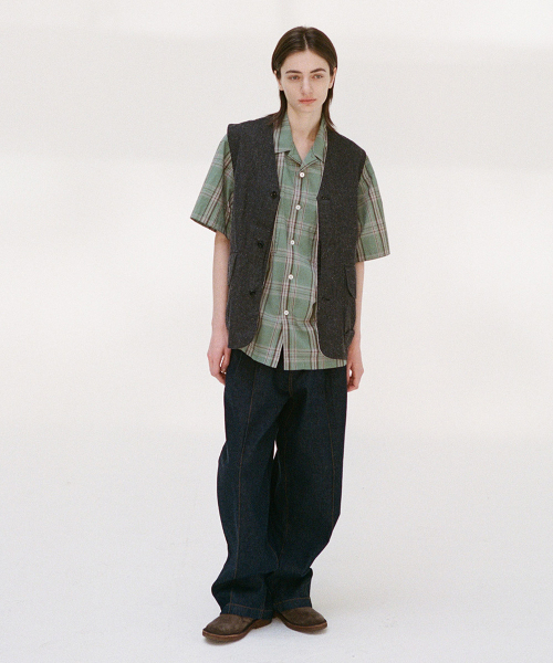 HORLISUN(ホーリーサン)の「Nileblue Wide Pleats Denim Pants Dark Navy(デニムパンツ・メンズ・その他・SMALL/MEDIUM/LARGE)」の11枚目の写真
