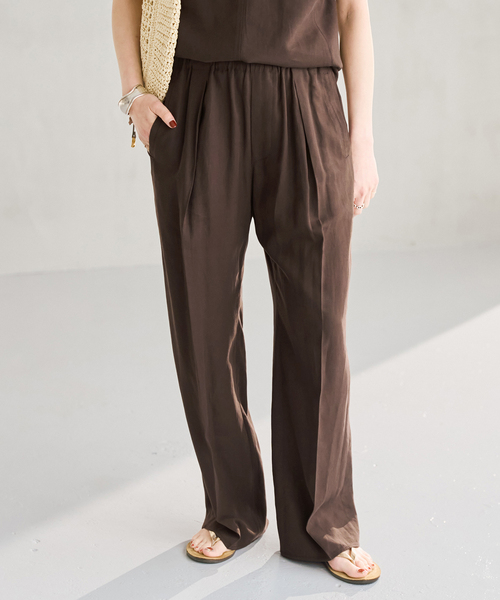 Spick & Span(スピックアンドスパン)の「《手洗い可》ハイブリッドリネンイージーパンツ(スラックス・レディース・ベージュ/ブラウン/ブラック・40/38/36/34)」の9枚目の写真
