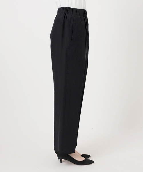 Spick & Span(スピックアンドスパン)の「《手洗い可》ハイブリッドリネンイージーパンツ(スラックス・レディース・ベージュ/ブラウン/ブラック・40/38/36/34)」の11枚目の写真