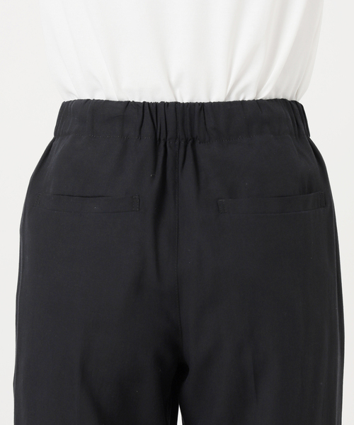 Spick & Span(スピックアンドスパン)の「《手洗い可》ハイブリッドリネンイージーパンツ(スラックス・レディース・ベージュ/ブラウン/ブラック・40/38/36/34)」の14枚目の写真