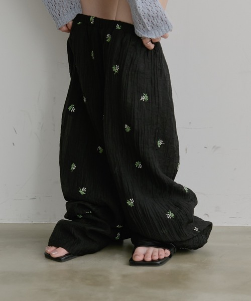 Aunt Marie's(アントマリーズ)の「フラワー刺繍シアーパンツ【セットアップ対応可能】(その他パンツ・レディース・アイボリー/ブラック・FREE/MT)」の14枚目の写真
