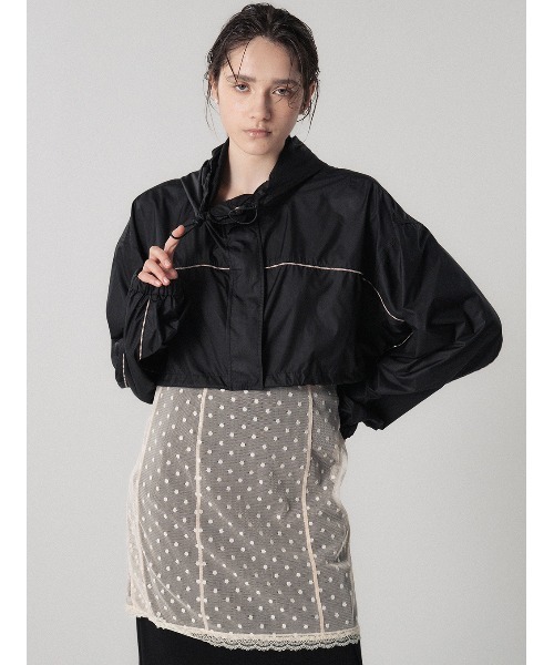 ELCHELE(エルチェレ)の「UNIVERSAL WINDBREAKER BOLERO(ナイロンジャケット・レディース・カーキ/ブラック・FREE)」の4枚目の写真