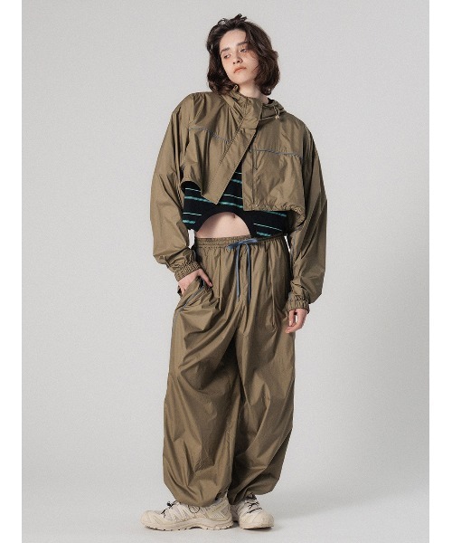 ELCHELE(エルチェレ)の「UNIVERSAL WINDBREAKER BOLERO(ナイロンジャケット・レディース・カーキ/ブラック・FREE)」の11枚目の写真
