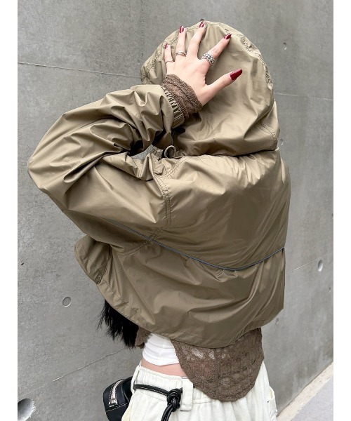 ELCHELE(エルチェレ)の「UNIVERSAL WINDBREAKER BOLERO(ナイロンジャケット・レディース・カーキ/ブラック・FREE)」の15枚目の写真