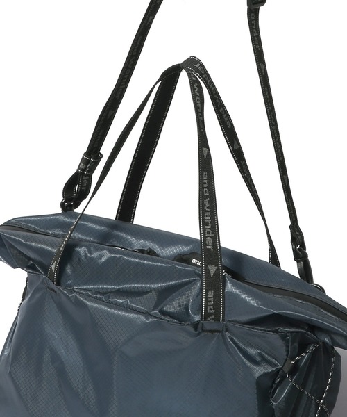 ESTNATION（エストネーション）の「and wander / sil tote bag（トートバッグ・レディース・ネイビー/オフホワイト・FREE）」の5枚目の写真