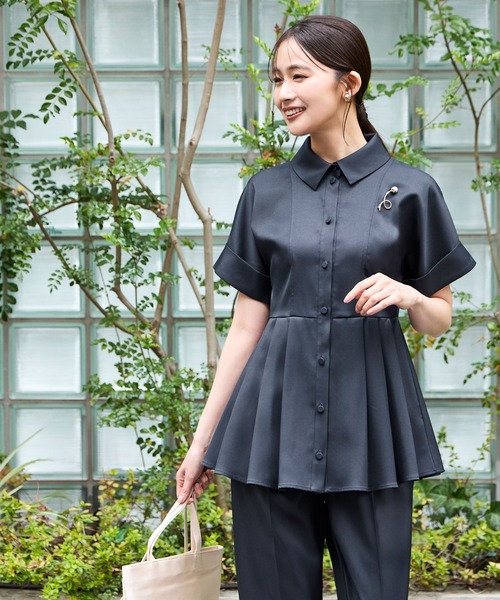 RUIRUE BOUTIQUE(ルイルエブティック)の「洗える ストレッチ 2Set | ドルマン ペプラム シャツ / 綺麗シルエット・ テーパードパンツ | パンツスーツ・セットアップ・お仕事服・通勤服・ママスーツ(セットアップ・レディース・ブラック/ホワイト系1/ネイビー・S/M/L)」の9枚目の写真