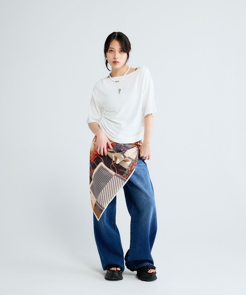 JEANASIS(ジーナシス)の「アシメギャザーボートネック5S/670826(Tシャツ/カットソー・レディース・ブラック/グレー/ホワイト・FREE)」の8枚目の写真