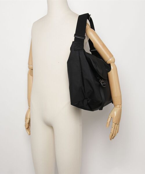 SHIPS（シップス）の「KARRI:CORD PLY MESSENGER M（トートバッグ・メンズ・ブラック・ONE SIZE）」の5枚目の写真