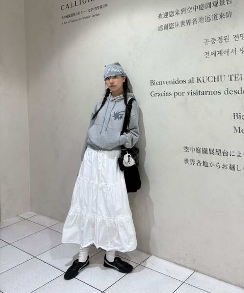 S'EST(エスイーエスティー)の「Star Applique hoodie Gray(パーカー・メンズ・グレー・SMALL/MEDIUM/LARGE)」の3枚目の写真