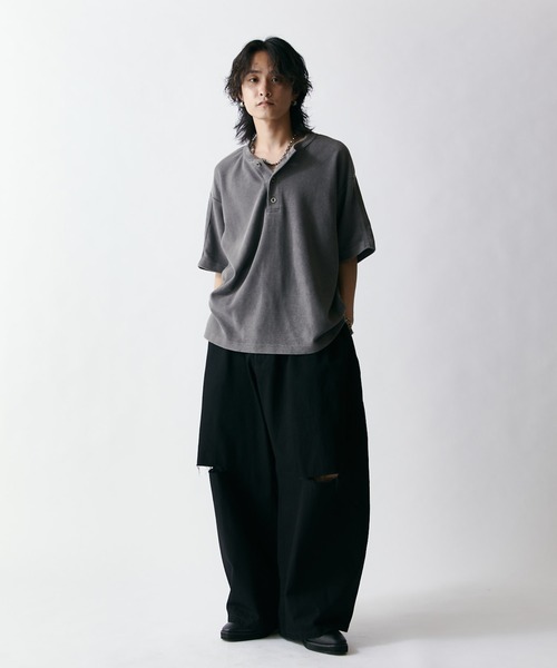 Lui's(ルイス)の「【WEB限定】ニー・スリット ワイドボリュームパンツ(その他パンツ・メンズ・アイボリー/ブラック・S/M)」の9枚目の写真