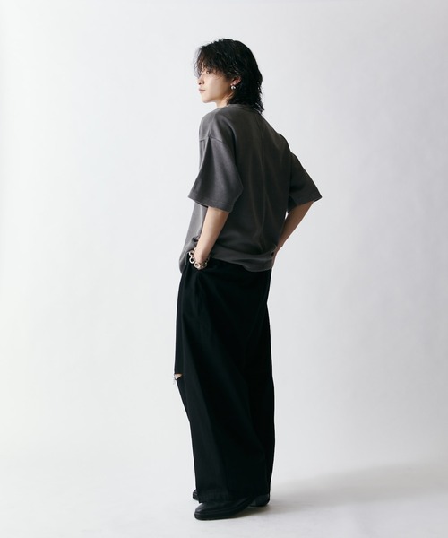 Lui's(ルイス)の「【WEB限定】ニー・スリット ワイドボリュームパンツ(その他パンツ・メンズ・アイボリー/ブラック・S/M)」の10枚目の写真