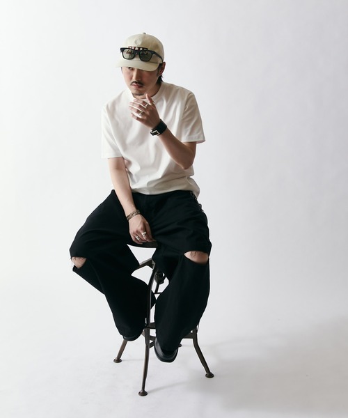 Lui's(ルイス)の「【WEB限定】ニー・スリット ワイドボリュームパンツ(その他パンツ・メンズ・アイボリー/ブラック・S/M)」の4枚目の写真