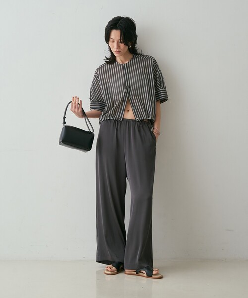 qualite(カリテ)の「【シルエット調整可能】フォルムドロストブラウス 春服 夏服 オフィスカジュアル きれいめ 羽織り シアー(シャツ/ブラウス・レディース・ブラック/オフホワイト/ライム・フリー)」の6枚目の写真