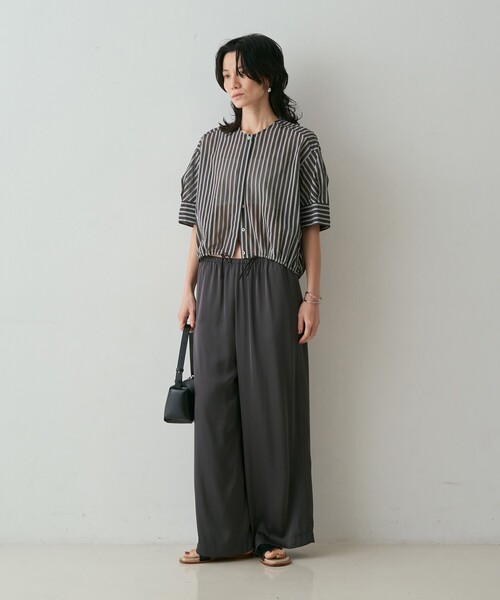 qualite(カリテ)の「【シルエット調整可能】フォルムドロストブラウス 春服 夏服 オフィスカジュアル きれいめ 羽織り シアー(シャツ/ブラウス・レディース・ブラック/オフホワイト/ライム・フリー)」の7枚目の写真