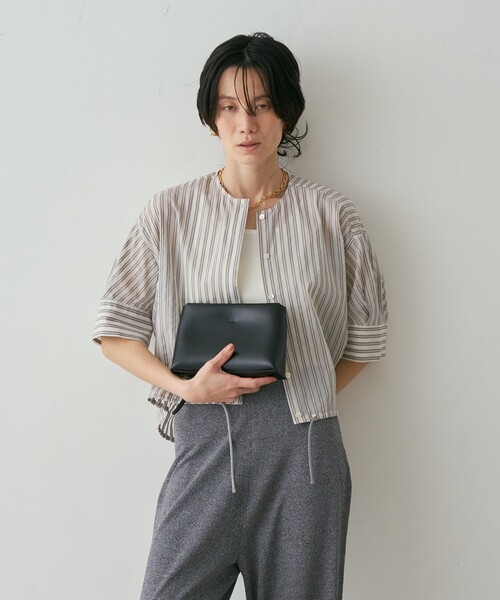 qualite(カリテ)の「【シルエット調整可能】フォルムドロストブラウス 春服 夏服 オフィスカジュアル きれいめ 羽織り シアー(シャツ/ブラウス・レディース・ブラック/オフホワイト/ライム・フリー)」の19枚目の写真