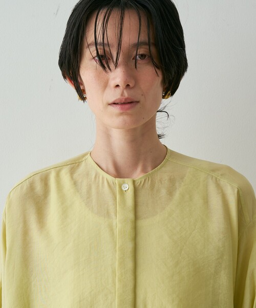 qualite(カリテ)の「【シルエット調整可能】フォルムドロストブラウス 春服 夏服 オフィスカジュアル きれいめ 羽織り シアー(シャツ/ブラウス・レディース・ブラック/オフホワイト/ライム・フリー)」の21枚目の写真